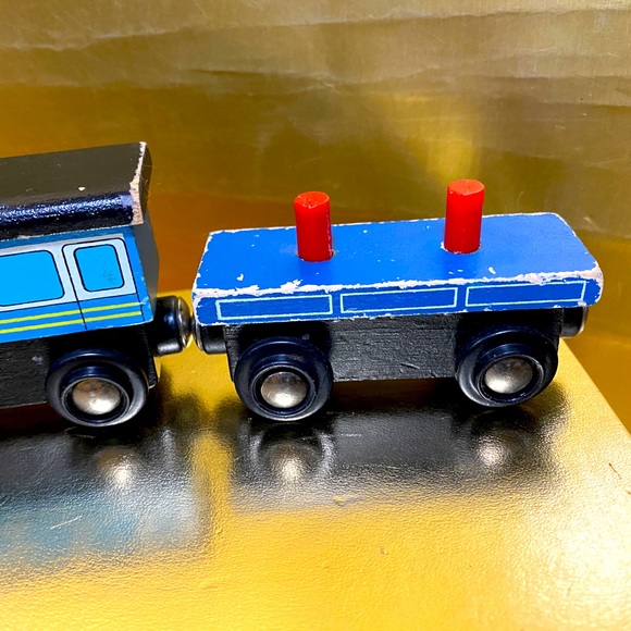 VINTAGE WOODEN TRAIN ENGINES & CARS MAGNETIC LSU, DOUG & MELISSA NAME TRAINS (6) - Picture 9 of 16